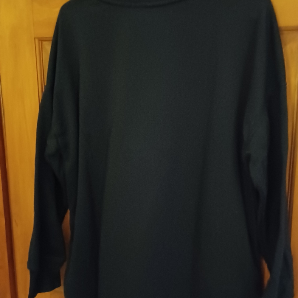 Women's Black Sweatshirt. Size Large 🖤🖤